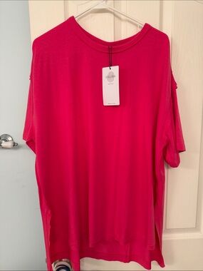 Exlura Women's Hot Pink Relaxed Short Sleeve Tee